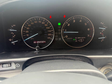2003 Lexus LX 470