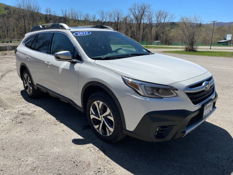 2022 Subaru Outback Touring