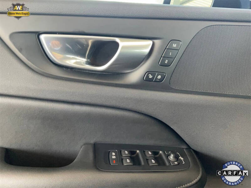 2024 Volvo S60 B5 Plus Dark Theme