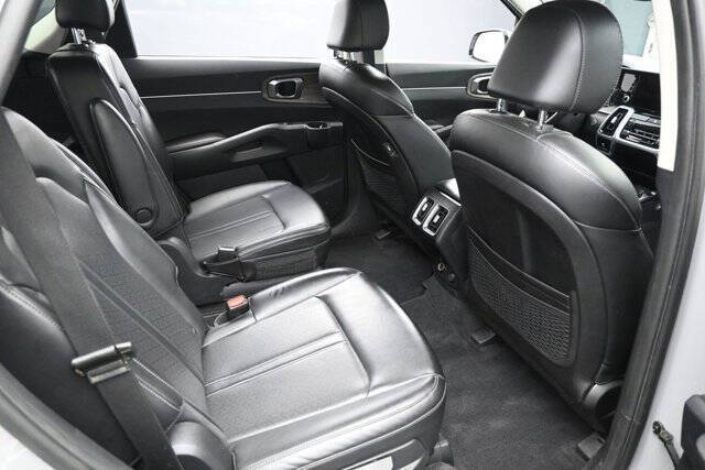 2023 Kia Sorento EX