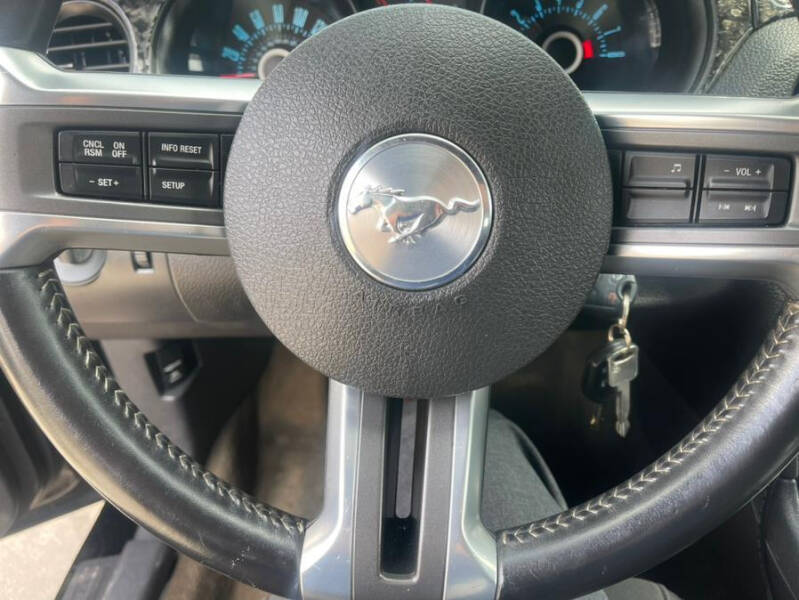 2013 Ford Mustang V6 Premium