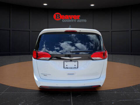 2027 Chrysler Pacifica LX