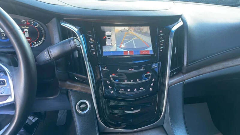 2017 Cadillac Escalade ESV Premium Luxury