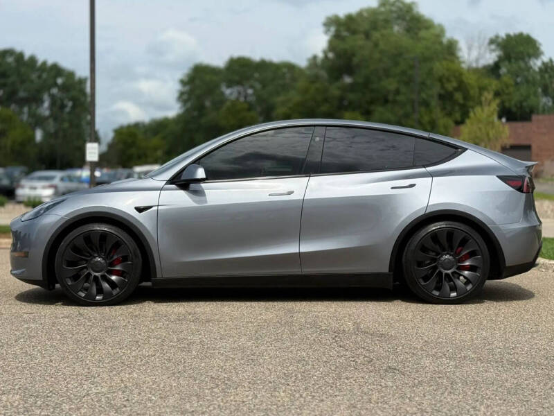 2025 Tesla Model Y Performance