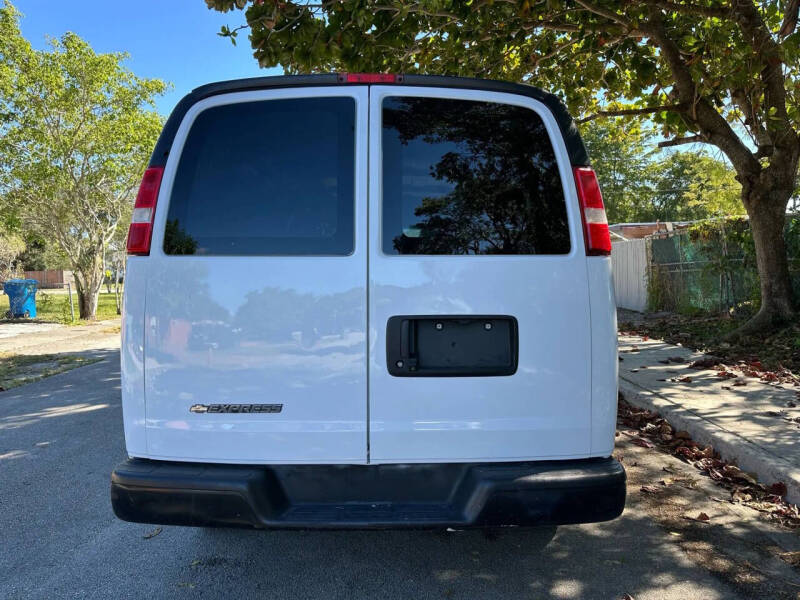 2020 Chevrolet Express 2500