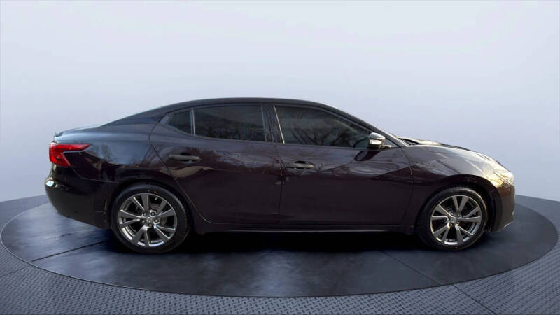 2016 Nissan Maxima