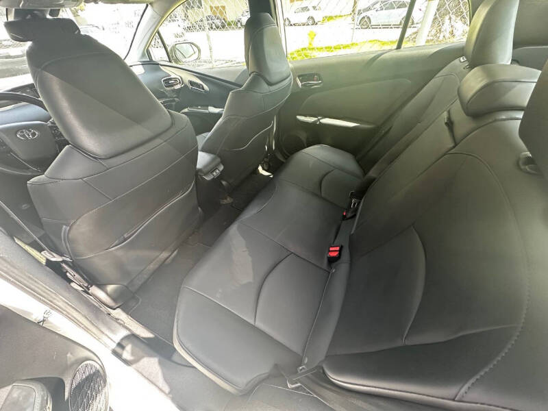 2022 Toyota Prius XLE