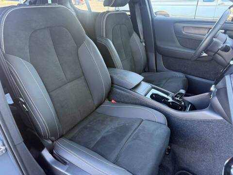 2022 Volvo C40 Recharge Pure Electric P8