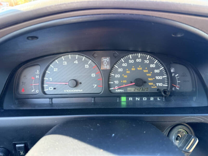 2002 Toyota 4Runner SR5