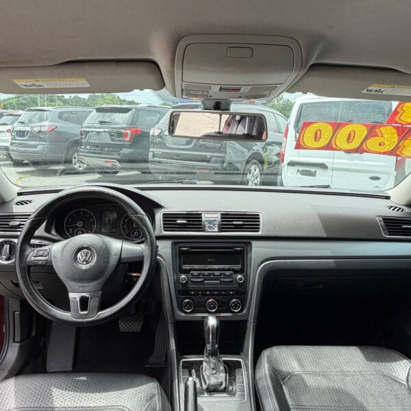2014 Volkswagen Passat 1.8T S PZEV