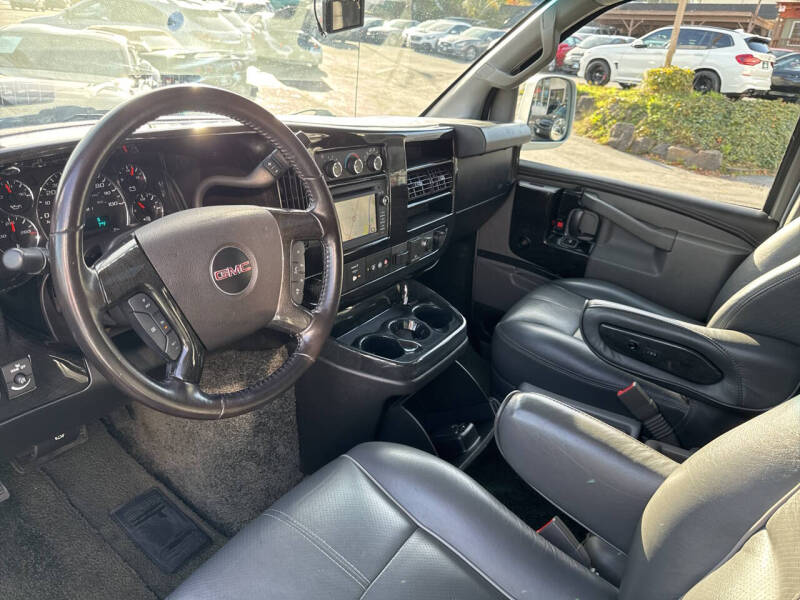 2017 GMC Savana 2500