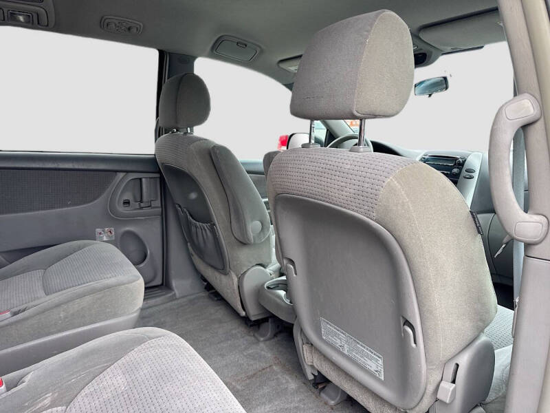 2006 Toyota Sienna LE 7 Passenger
