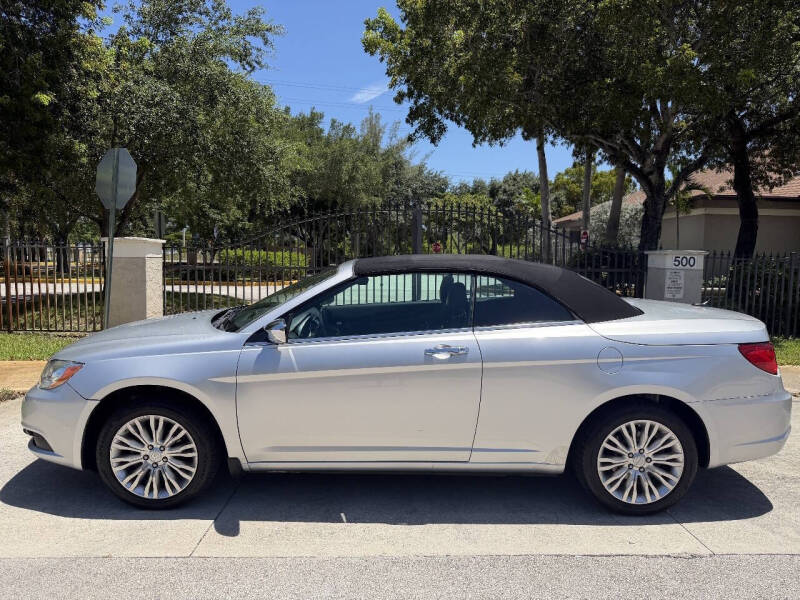 2011 Chrysler 200 Limited