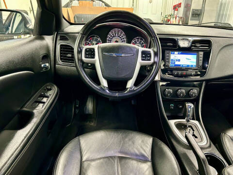 2011 Chrysler 200 Limited