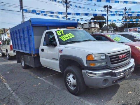 2007 GMC Sierra 3500 CC Classic for sale at M & R Auto Sales INC. in North Plainfield NJ