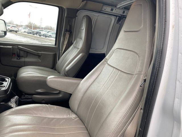 2022 Chevrolet Express 2500