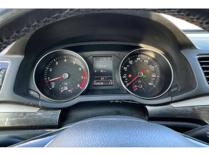 2017 Volkswagen Passat 1.8T SE