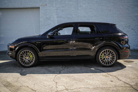 2023 Porsche Cayenne E-Hybrid Platinum Edition