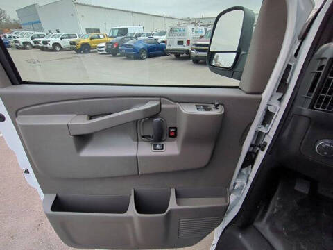 2025 Chevrolet Express 2500