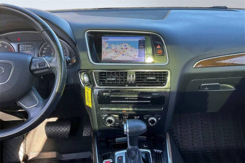 2017 Audi Q5 2.0T quattro Premium Plus