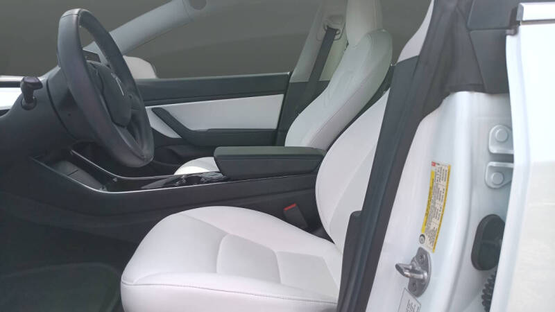 2019 Tesla Model 3 Standard Range Plus