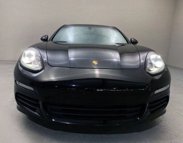 2015 Porsche Panamera 4