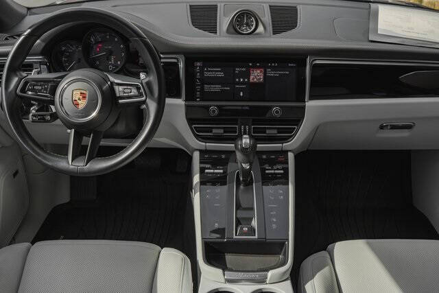 2023 Porsche Macan