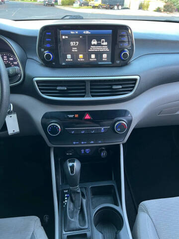 2020 Hyundai Tucson SE