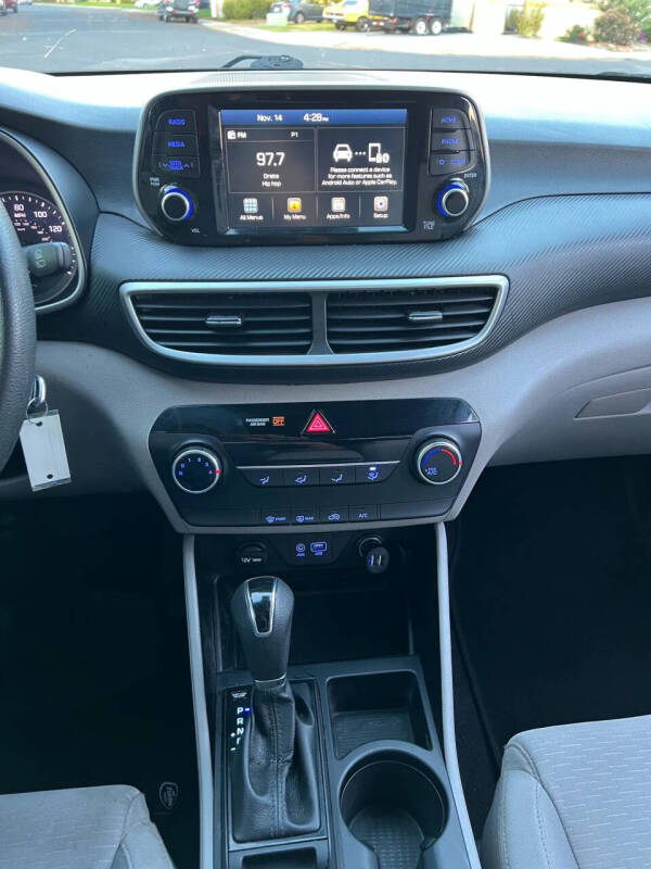 2020 Hyundai Tucson SE