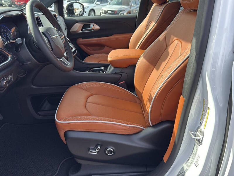 2026 Chrysler Pacifica Pinnacle