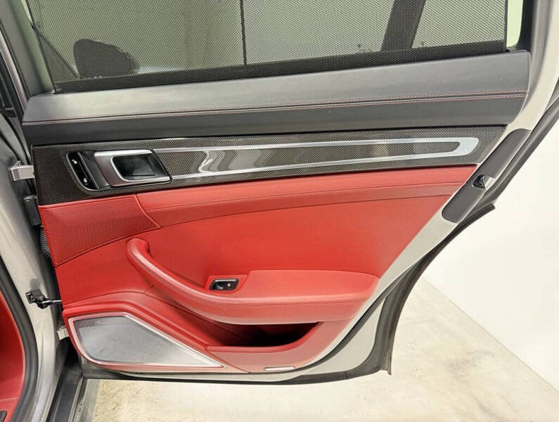 2017 Porsche Panamera Turbo