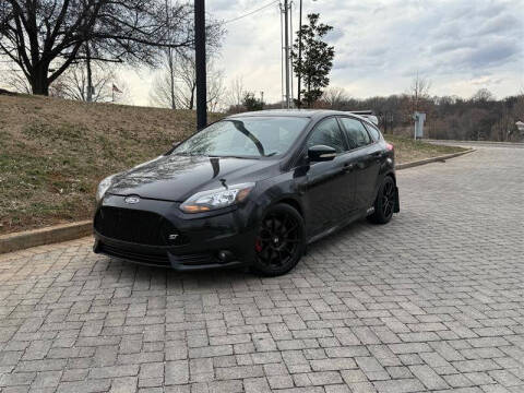 2013 Ford Focus for sale at Euro Asian Cars in Knoxville TN