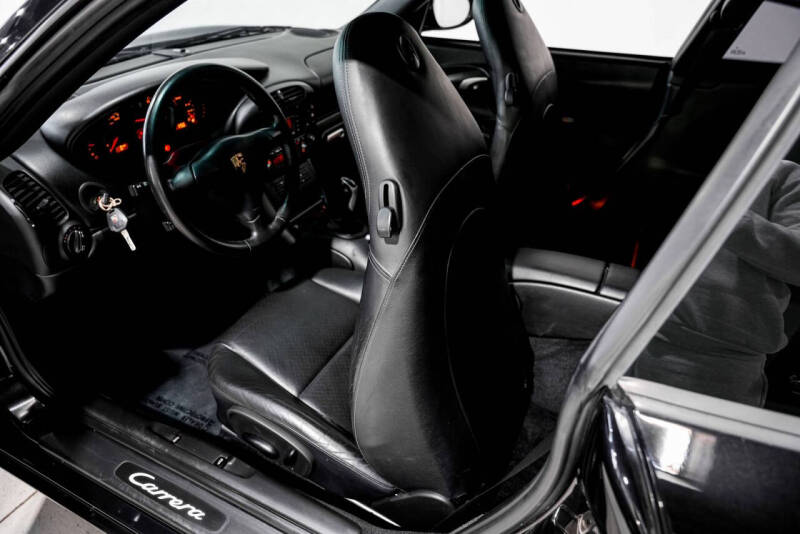 2004 Porsche 911 Carrera
