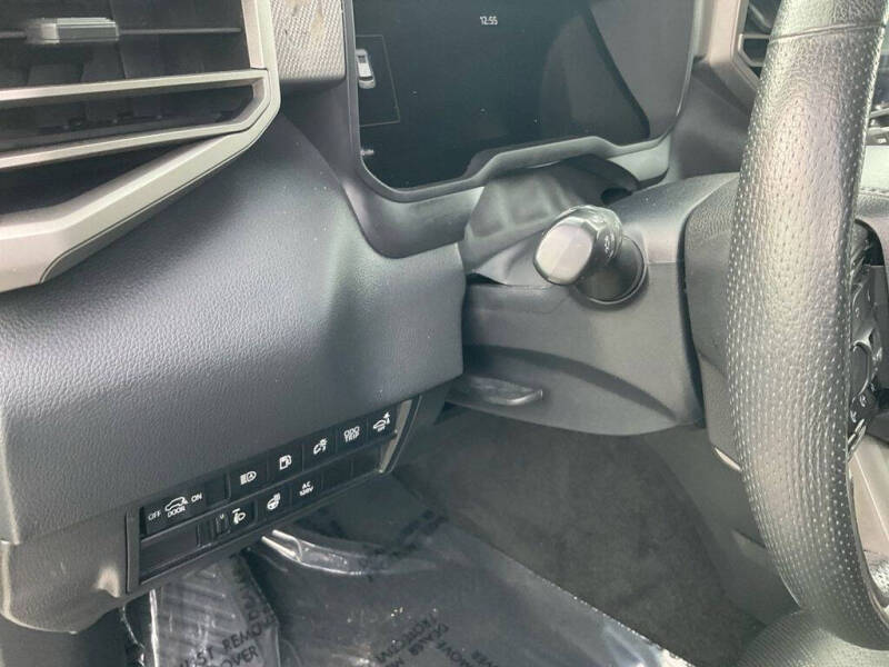 2023 Toyota Sequoia SR5