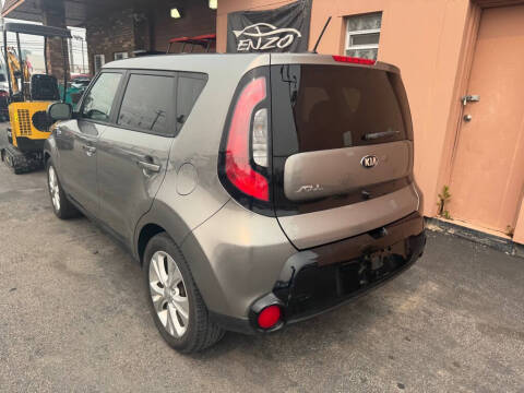 2016 Kia Soul +