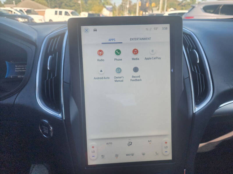 2024 Ford Edge Titanium