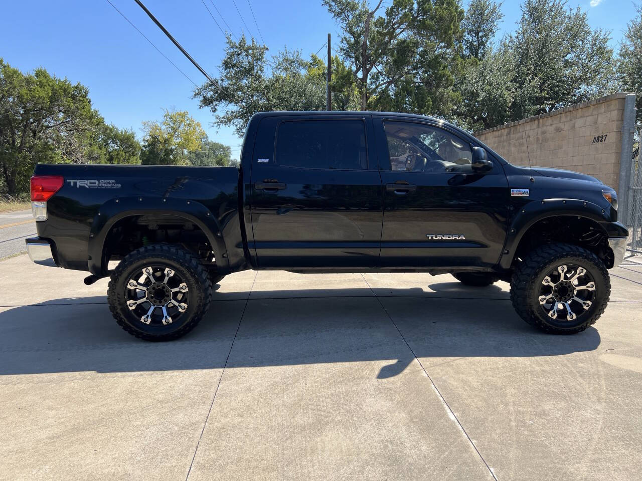 Used Car 2010 Toyota Tundra  Grade 4x4 4dr Crewmax Cab Pickup Sb (5.7l V8 Ffv) For Sale Under $20,000 In Austin, Texas