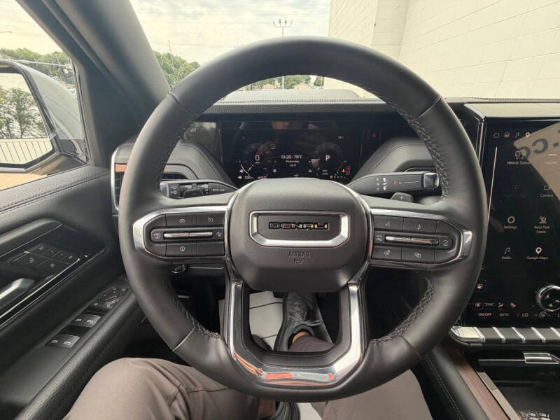 2025 GMC Yukon Denali