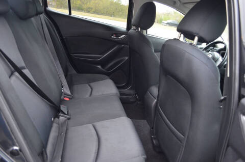 2015 Mazda MAZDA3 i SV