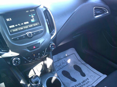 2017 Chevrolet Cruze LT Auto