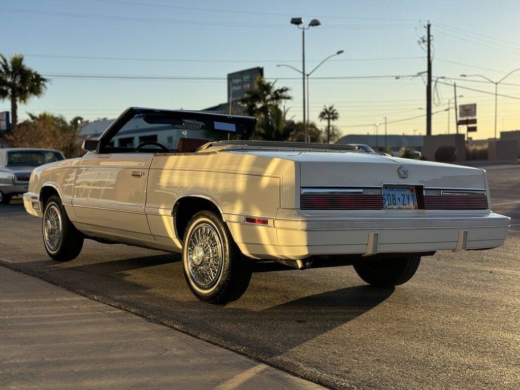 1982 Chrysler Le Baron 5
