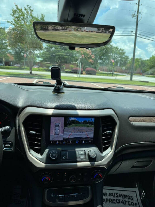 2020 GMC Acadia Denali