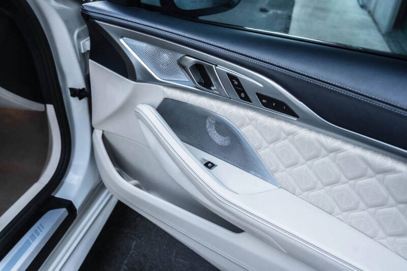 2020 BMW M8