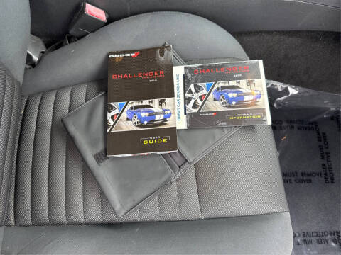 2012 Dodge Challenger SXT Plus