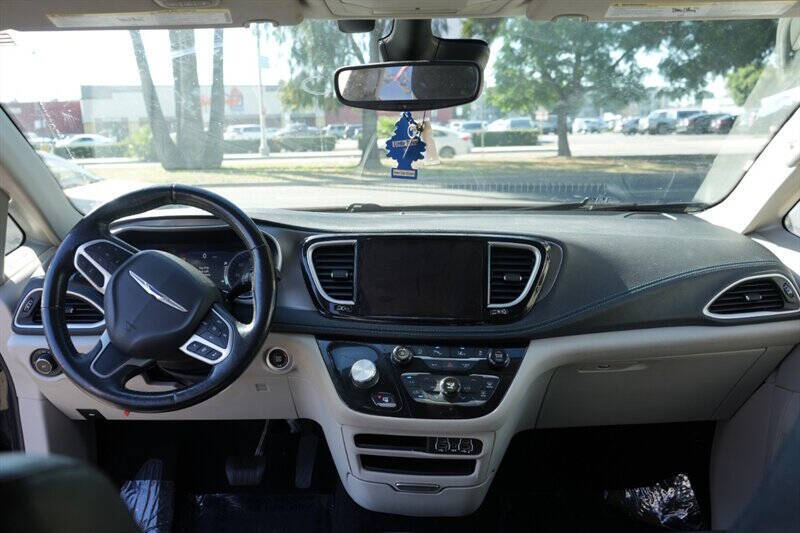 2021 Chrysler Pacifica Touring L