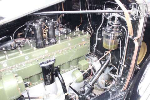 1934 Packard 1100