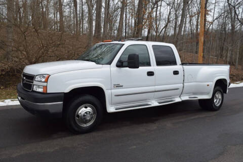 2006 Chevrolet Silverado 3500 for sale at Gateway Car Connection in Eureka MO