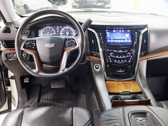 2015 Cadillac Escalade Luxury
