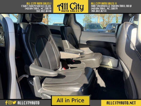 2020 Chrysler Voyager LXi