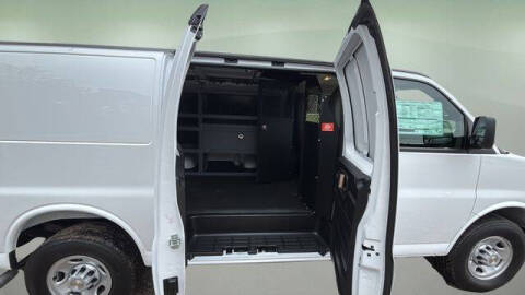 2025 Chevrolet Express 2500